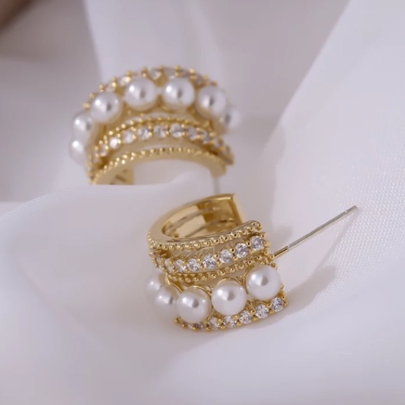 🤍18K gold plated elegant pearl earrings - Picture 6 of 6
